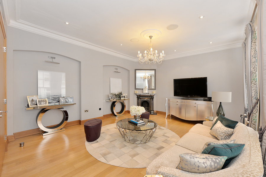 Becky Fatemi and her team from Rokstone recently whitewashed the living room in one of her central Lo
