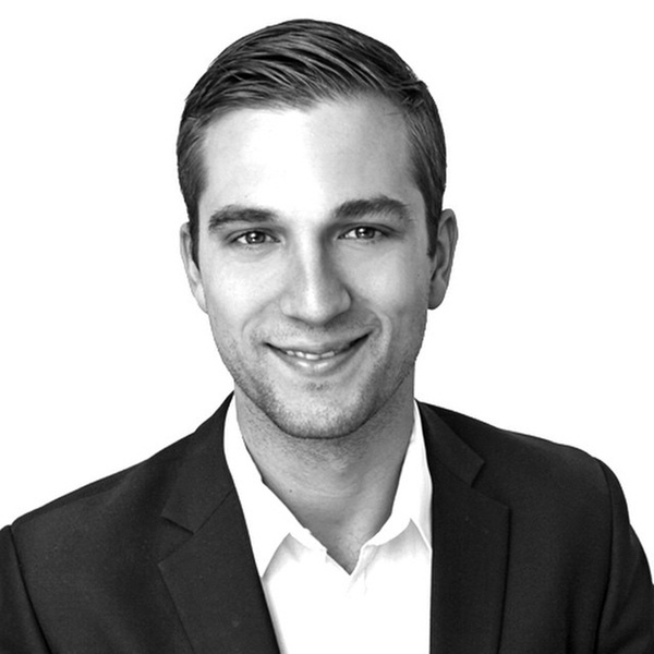 中文名:周安博 所属地产公司:Douglas Elliman